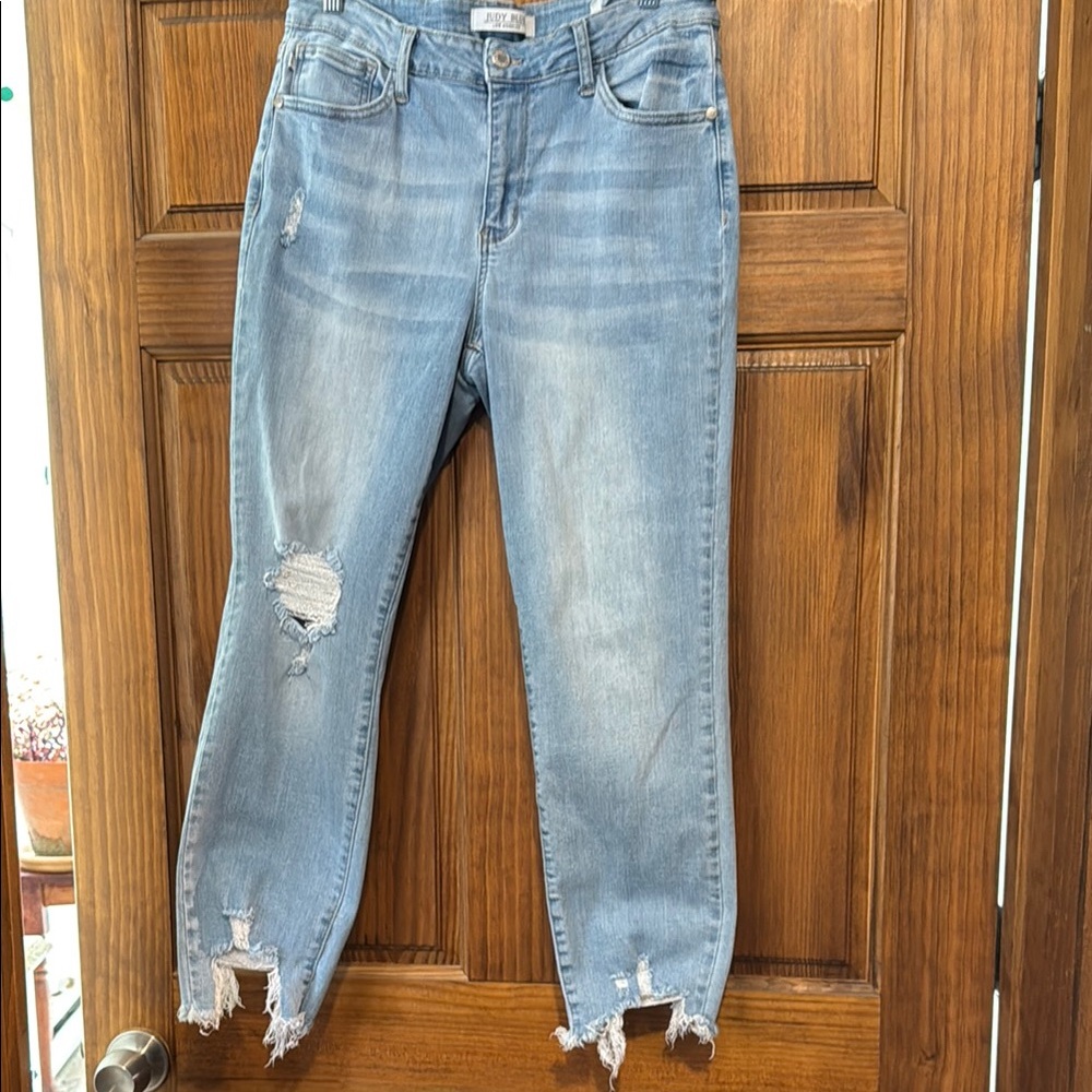 Judy Blue Distressed Light Blue Jeans size 11/30